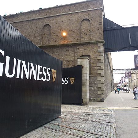 Grand Canal Quay Apt Sleeps 10 Apartment Dublin Exterior photo